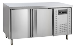Стол с охлаждаемым шкафом TEFCOLD BK210 Стол с охлаждаемым шкафом TEFCOLD BK210