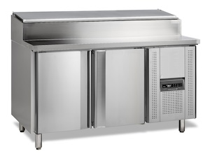 Стол для сэндвичей с охлаждаемым шкафом TEFCOLD SS8200 Стол для сэндвичей с охлаждаемым шкафом TEFCOLD SS8200